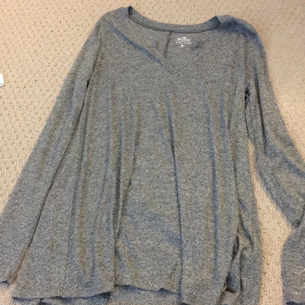 Grey long sleeve shirt